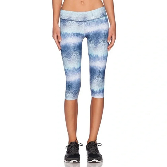 NUX Rio Capri Leggings Chameleon Ombré athletic Activewear Summer Crop Size S - Picture 3 of 8